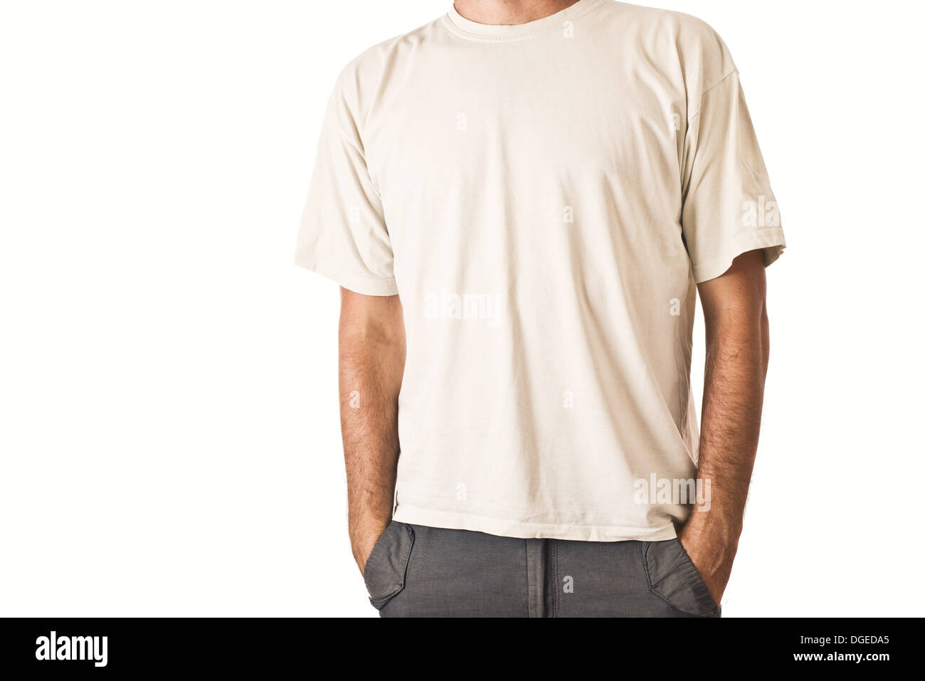 Slim alto uomo in posa di blank t-shirt bianco Foto Stock