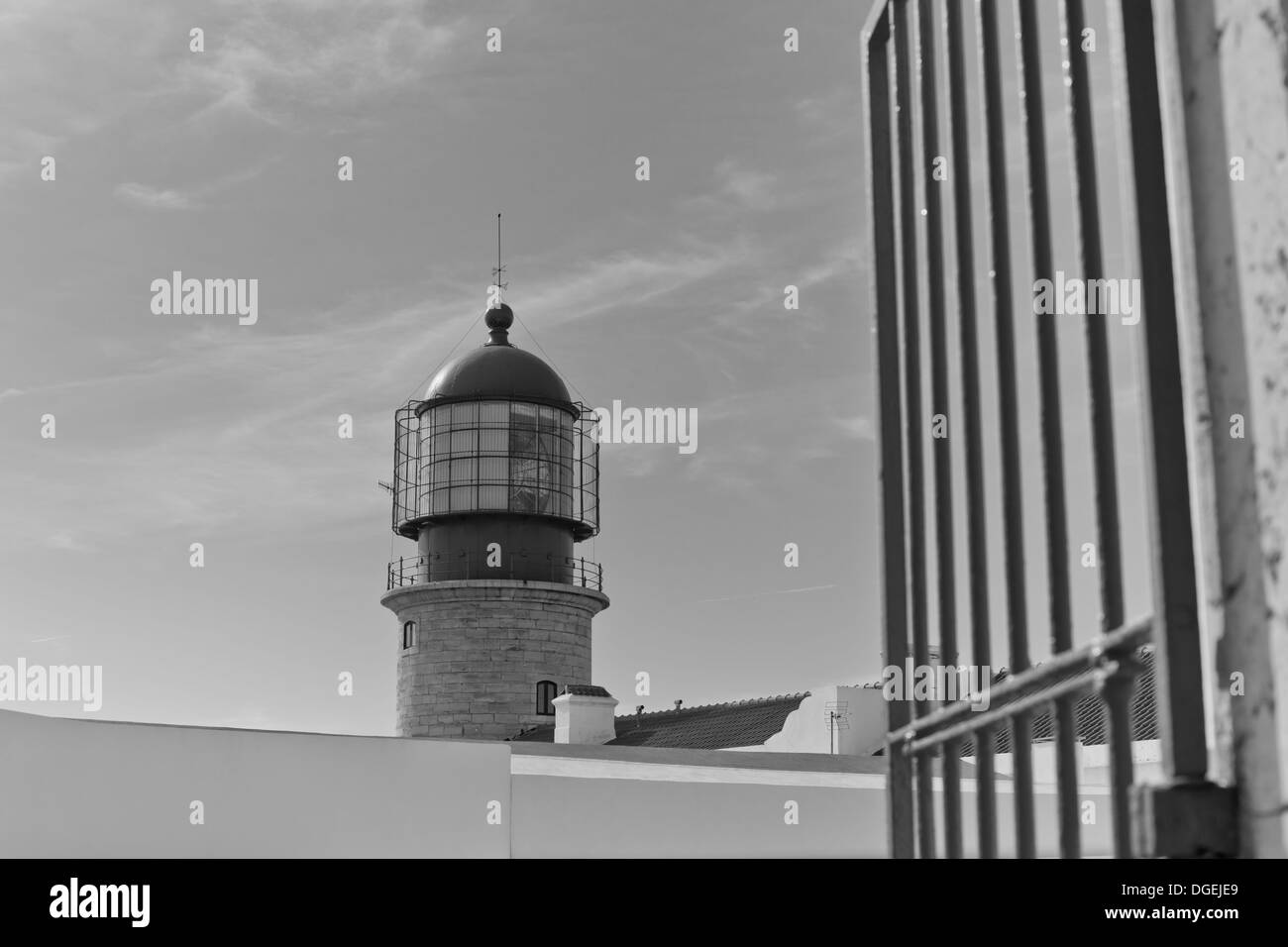 Faro di Cabo Sao Vicente, Sagres Portogallo - Farol do Cabo Sao Vicente (costruito nel mese di ottobre 1851) in bianco e nero Foto Stock