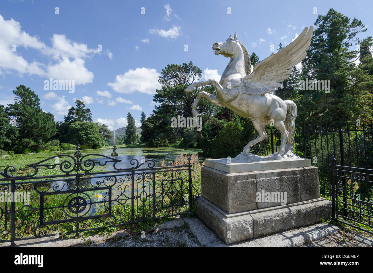 Powerscourt House e annessi giardini, Wicklow, Irlanda Foto Stock