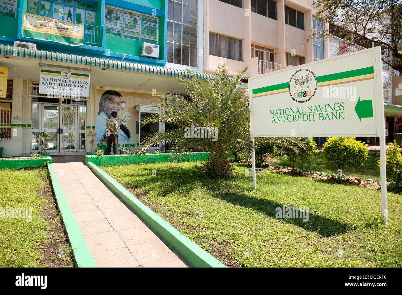 Il risparmio nazionale e Banca di credito, filiale di Livingstone Livingstone, Zambia, Africa Foto Stock