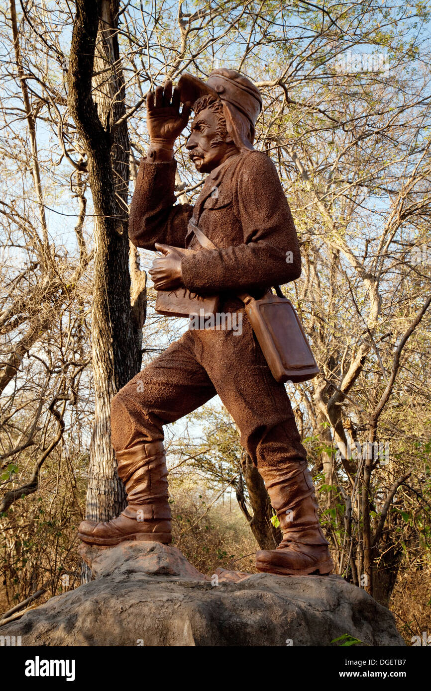 Statua di explorer David Livingstone sul lato dello Zambia di Victoria Falls, Zambia, Africa Foto Stock