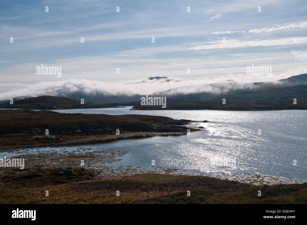 Nebbia bassa sul Loch Eynort Sud Uist Scozia Scotland Foto Stock