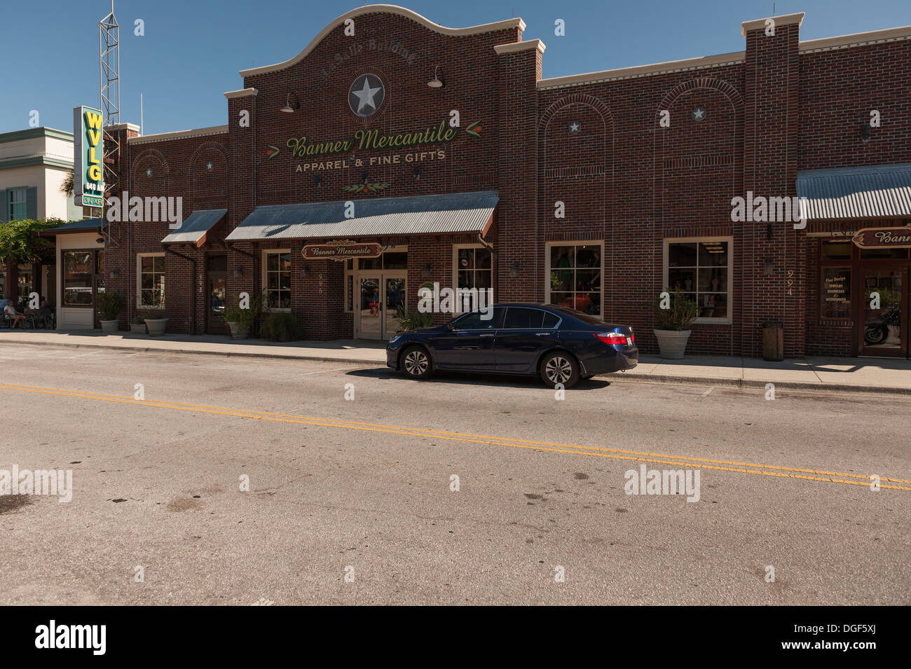 Banner storefront Mercantile nei villaggi, Florida USA. Un 55 e al di sopra di comunità di pensione nella Florida Centrale. Foto Stock