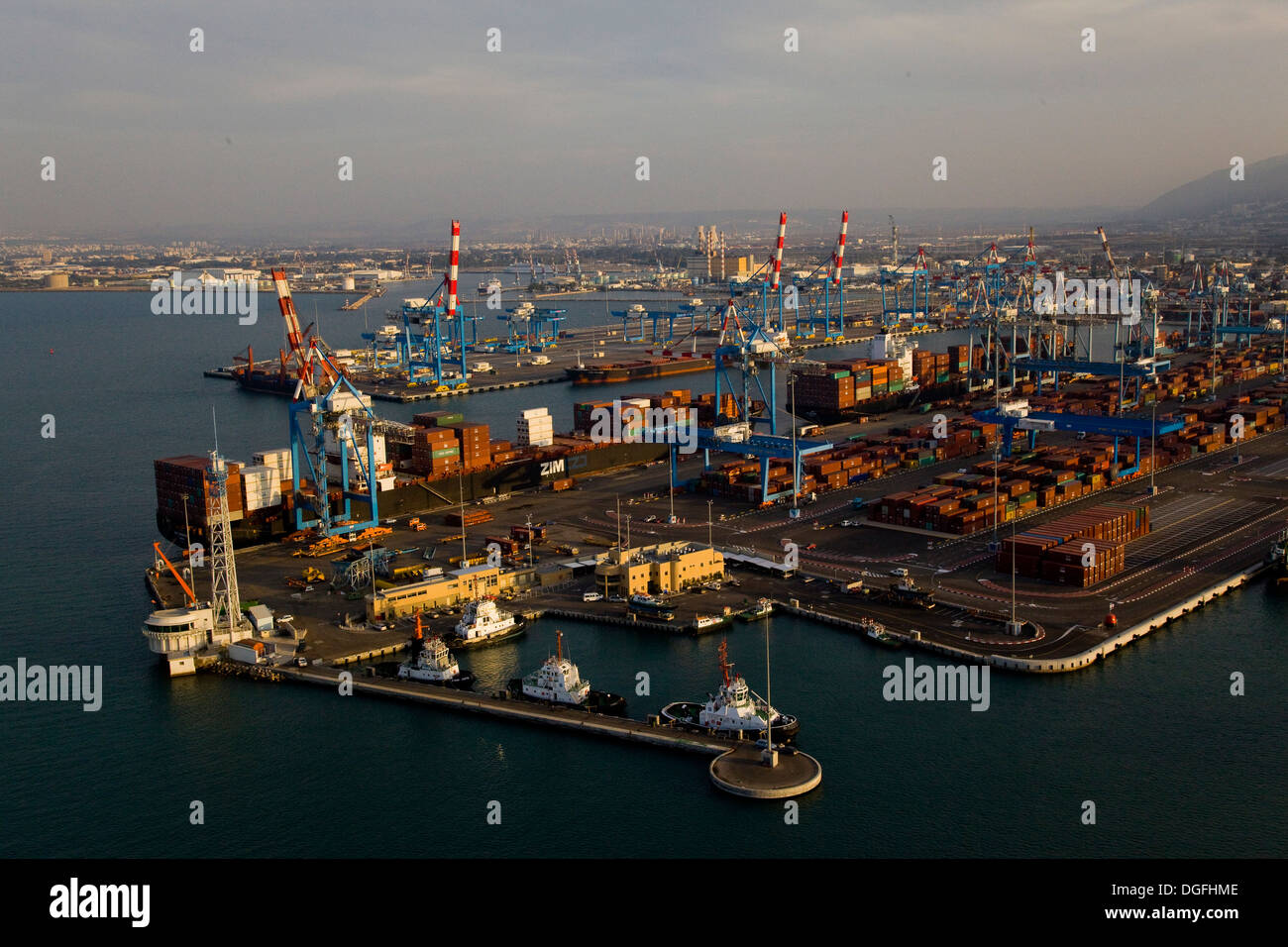 Una foto aerea del porto di Haifa Foto Stock