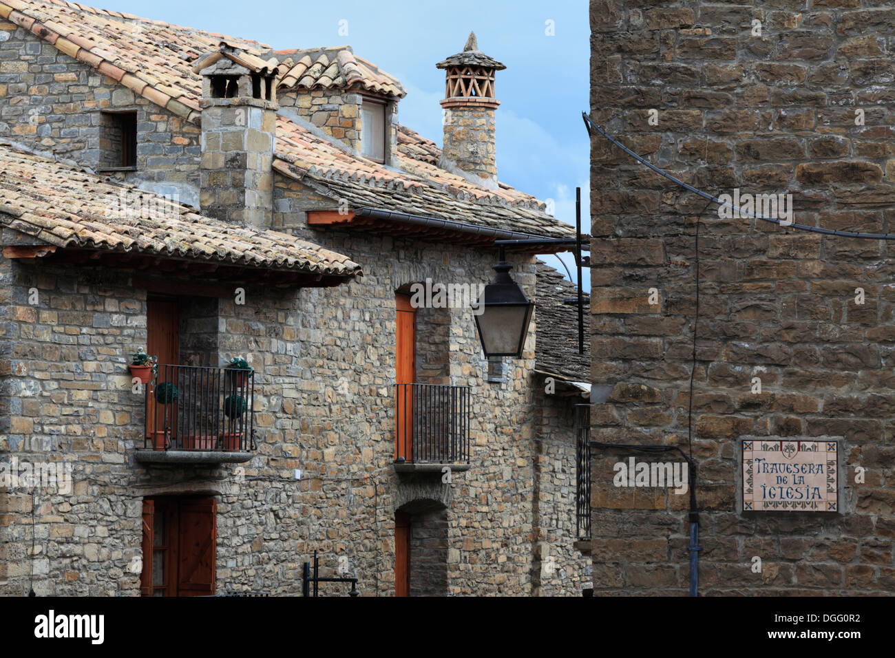Il villaggio di Ainsa nella regione di Aragona di Spagna Foto Stock