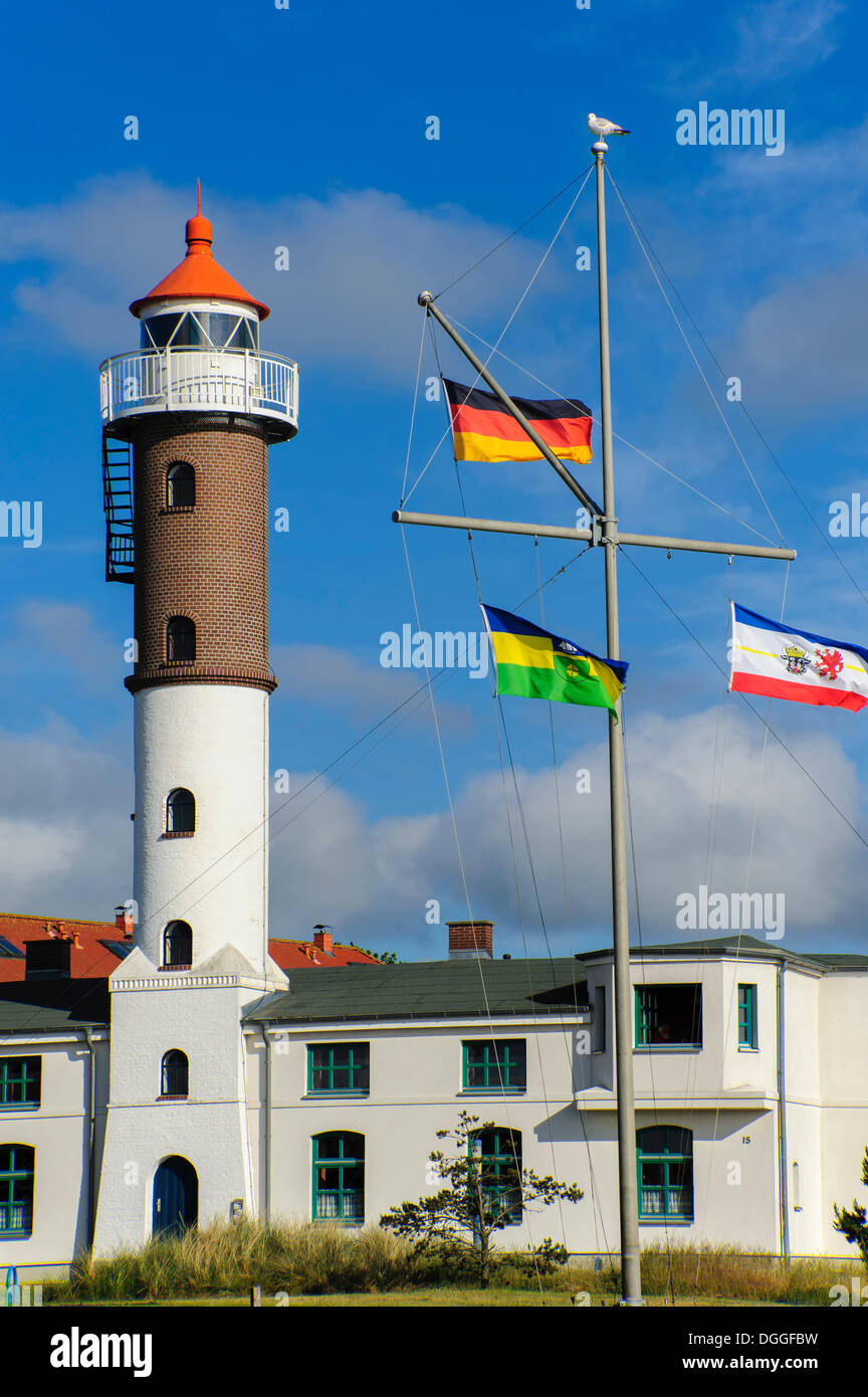 Faro di Timmendorf con pennone, Timmendorf, Poel isola, Meclemburgo-Pomerania Occidentale Foto Stock