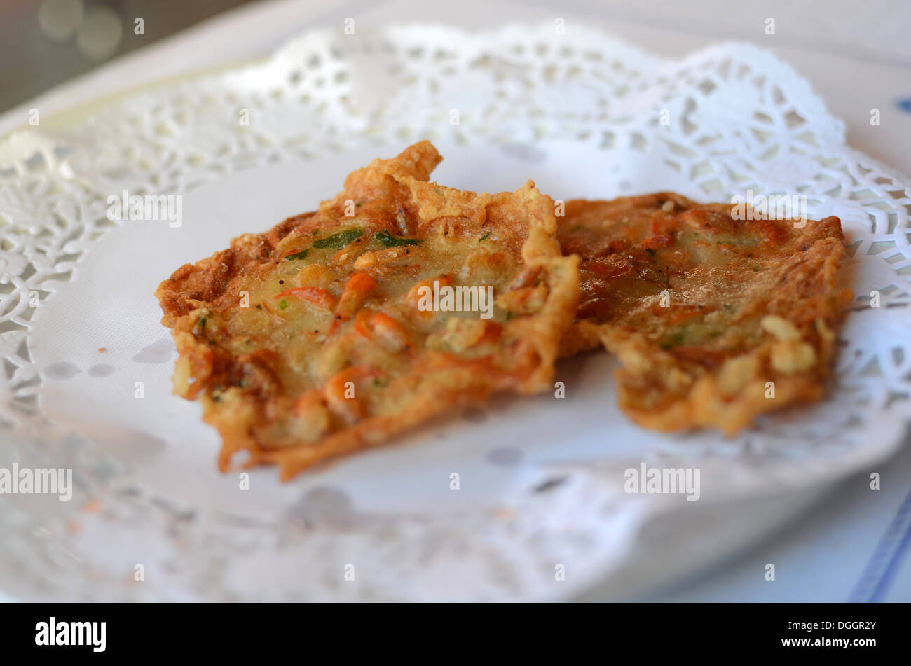 Tortitas de camarones - Spagnolo per gamberetti Tortillas - Zahara de los Atunes, Cadice Foto Stock
