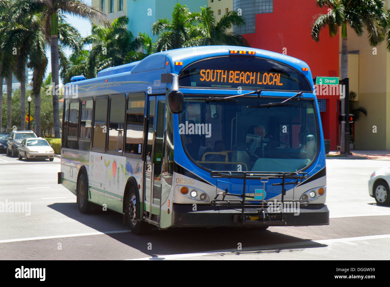 Miami Beach Florida, Washington Avenue, South Beach Local, Miami Dade Transit Metrobus, guardando FL130813003 Foto Stock