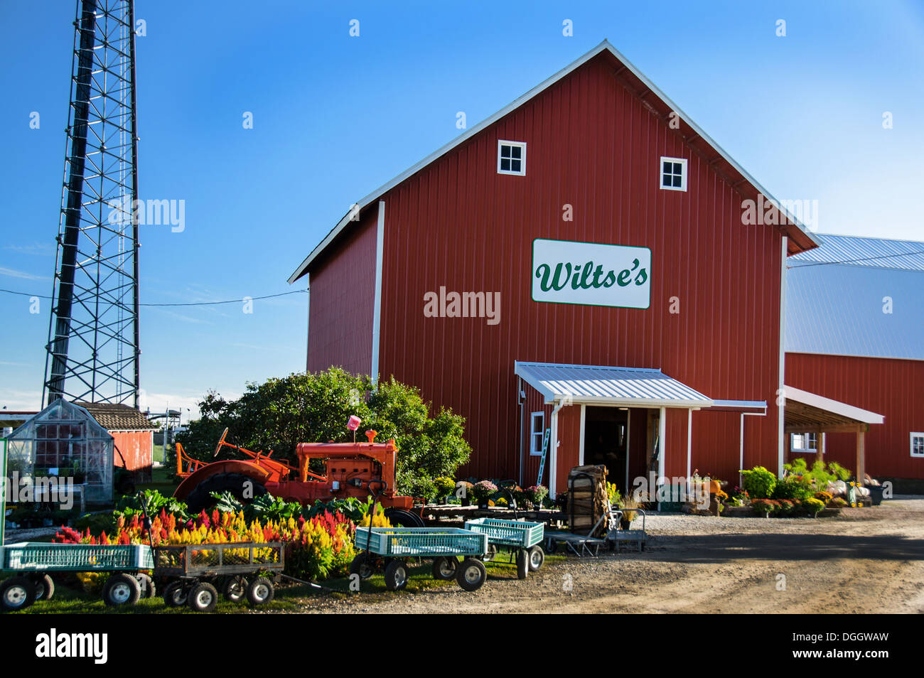 Wiltse's Farm Stand vicino a DeKalb, Illinois, una città lungo la Lincoln Highway, caratteristiche azienda prodotti freschi. Foto Stock