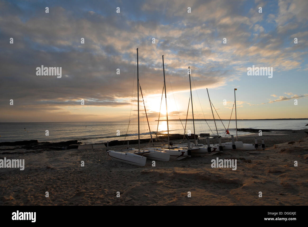 Bel tramonto in spiaggia di Migjorn, Formentera Foto Stock