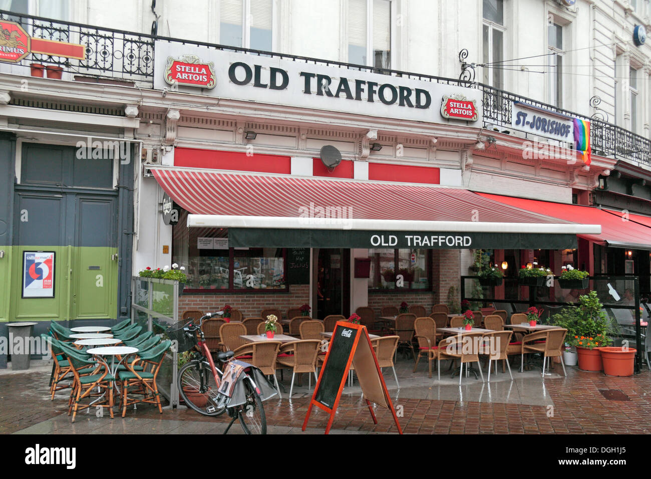 La Old Trafford cafe (ispirato al terreno di casa della Premier League Inglese Manchester United)ad Anversa, in Belgio. Foto Stock