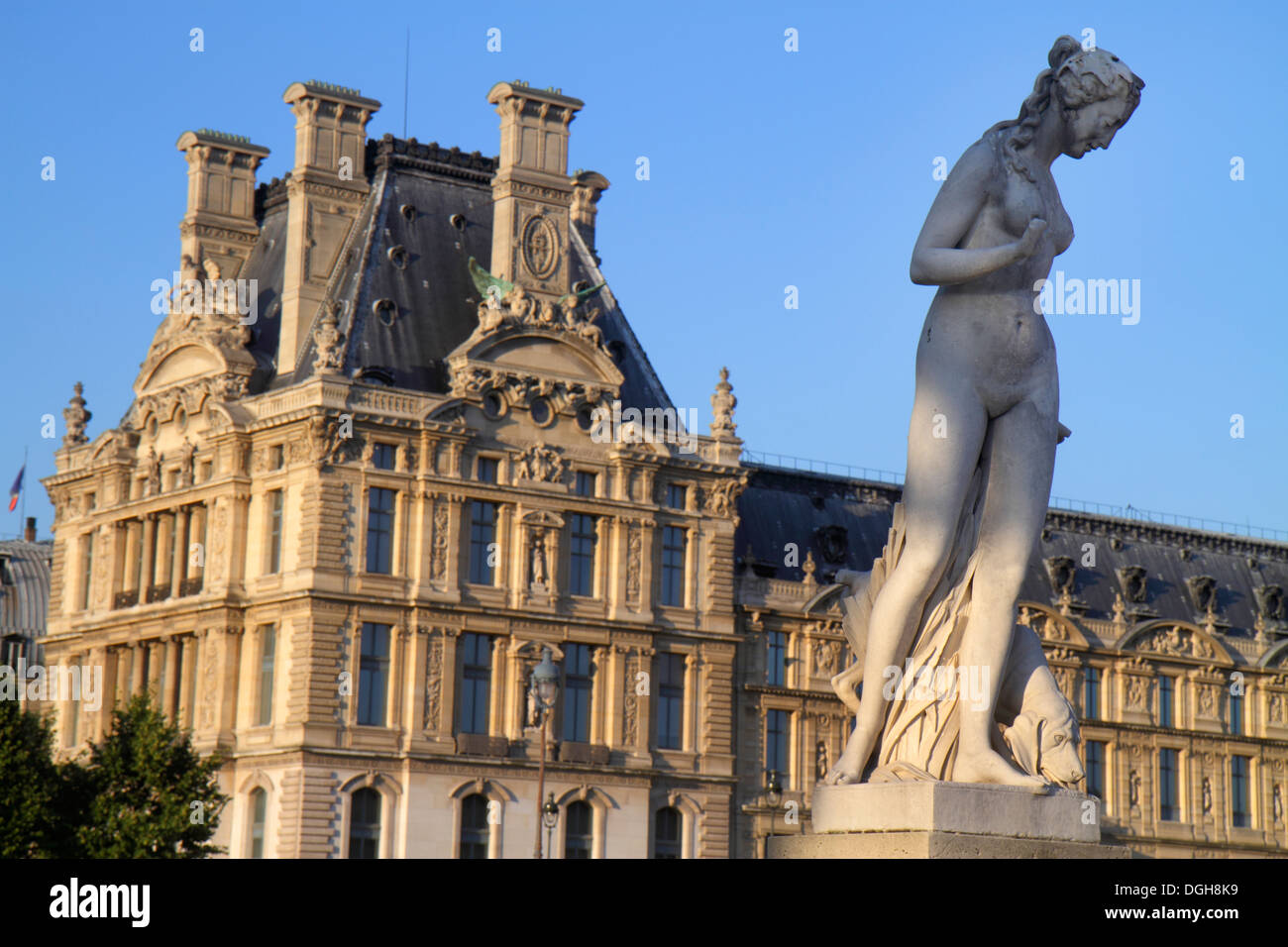 Parigi Francia,Europa,Francese,8° arrondissement,Giardino delle Tuileries,Jardin des Tuileries,parco,Nymph,Louis Auguste Leveque,Museo d'Arte del Louvre,Museo del Louvre Foto Stock