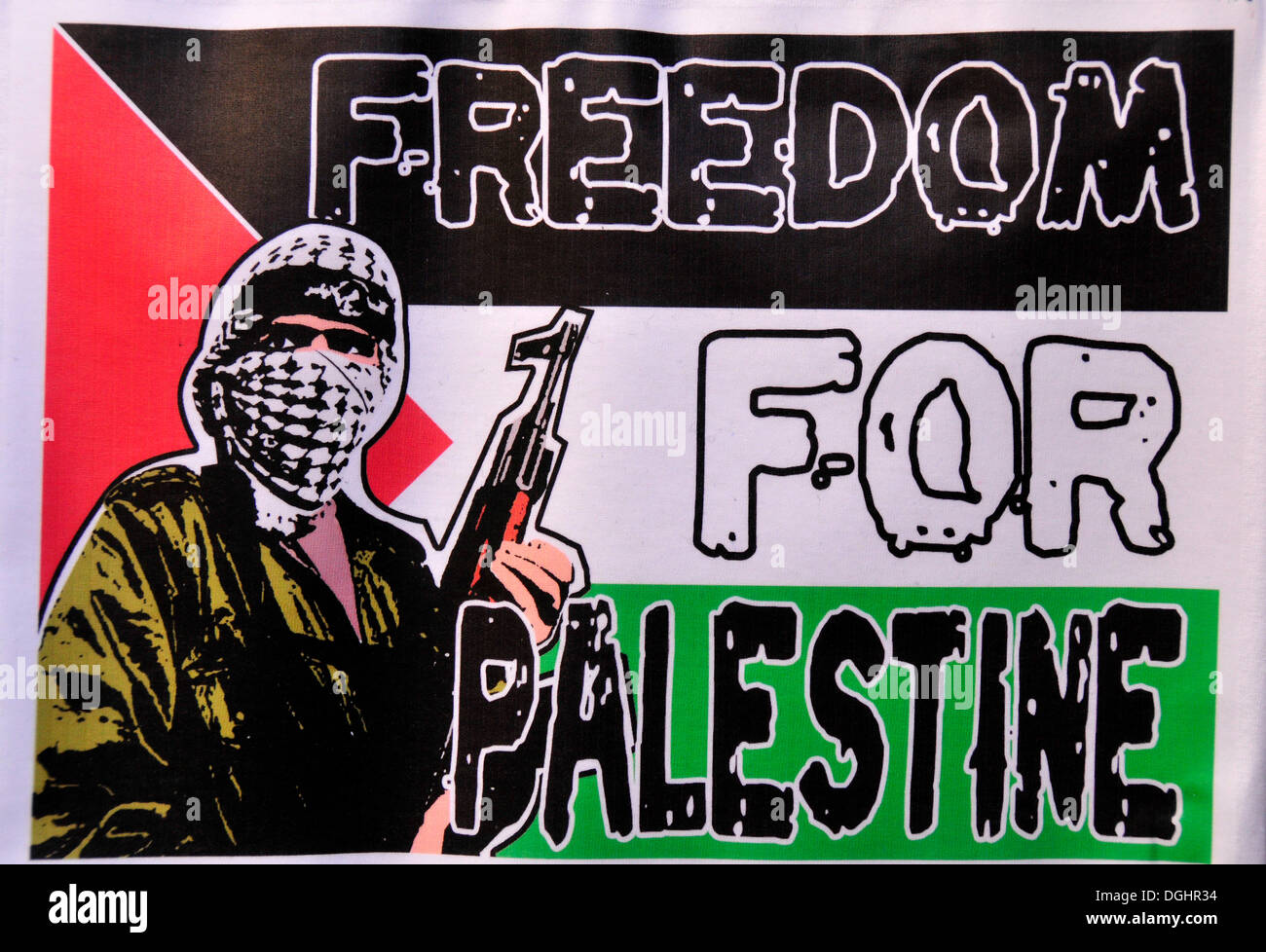T-shirt che dice "Libertà per la Palestina" in un negozio nel mercato, Suq, nella Città Vecchia di Gerusalemme, Israele, Medio Oriente Foto Stock