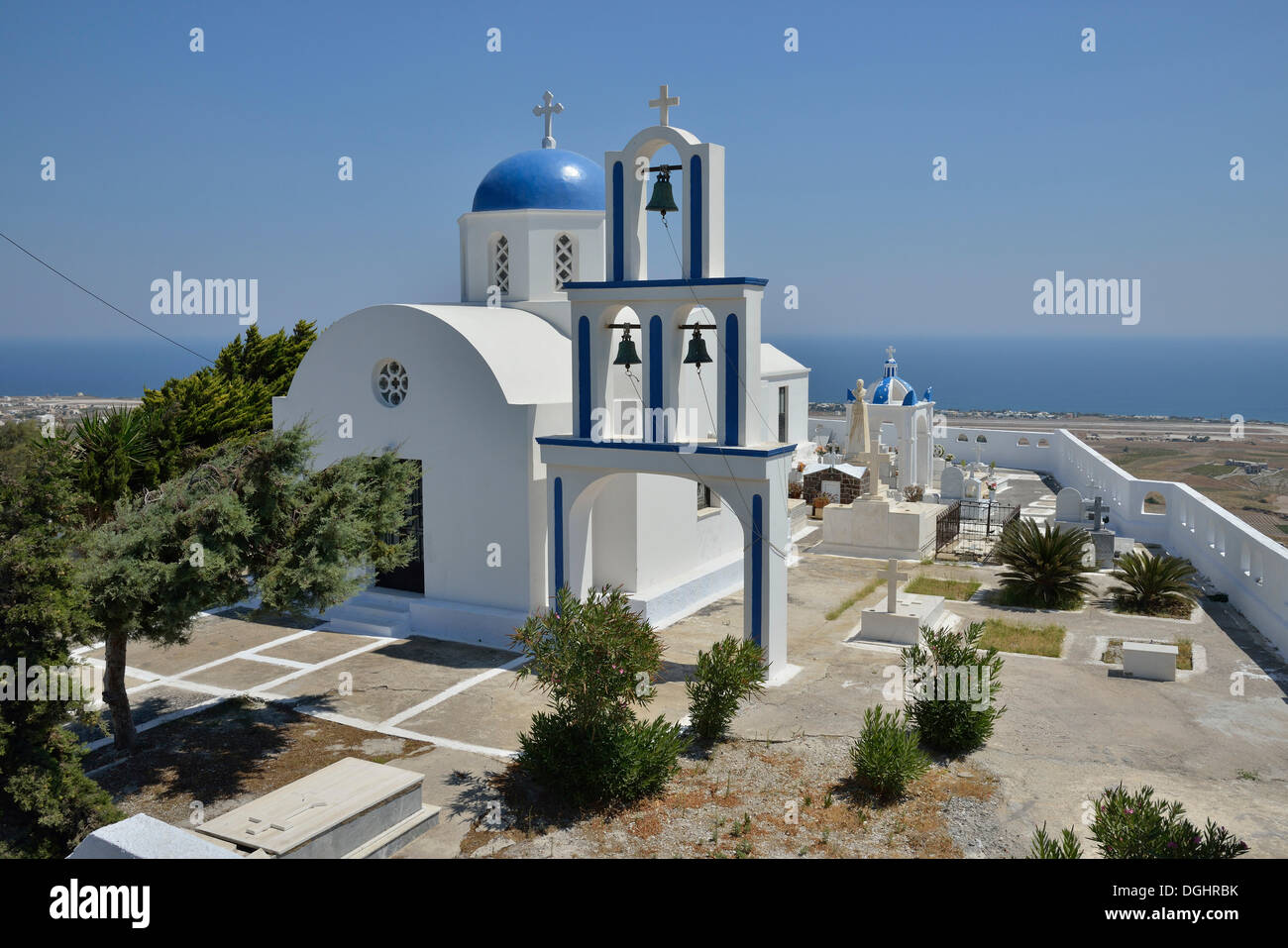 Vecchia chiesa di Éxo Goniá, tipica architettura delle Cicladi, SANTORINI, CICLADI, isola greca, Grecia, Europa Foto Stock
