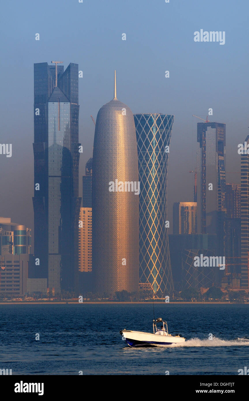 Grattacieli, quartiere degli affari, West Bay Area, Doha, Qatar Foto Stock