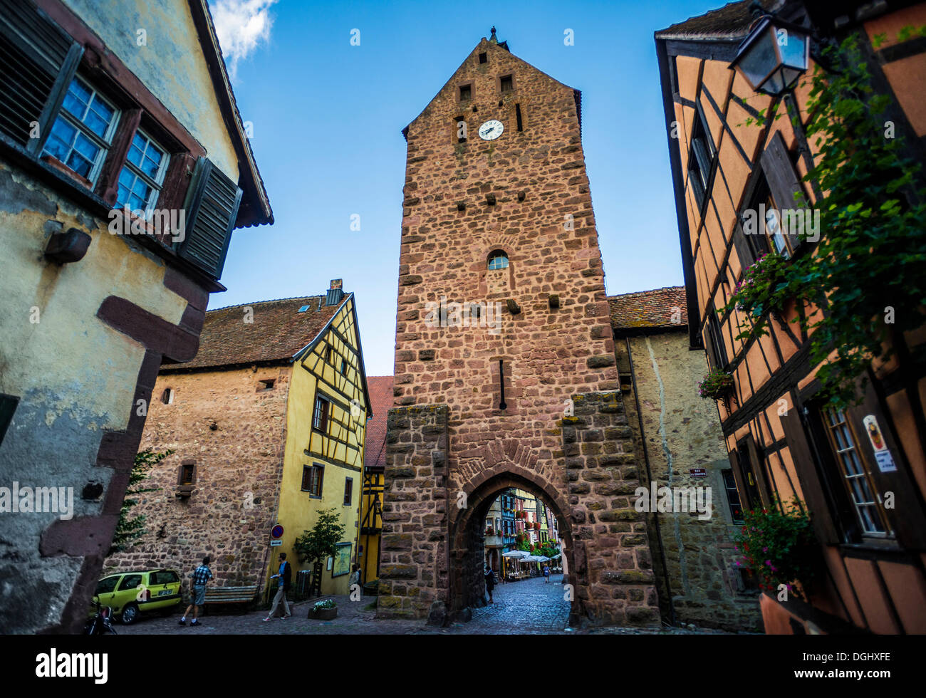 Gate Dolder tower, centro storico, Riquewihr, Alsazia, Francia Foto Stock