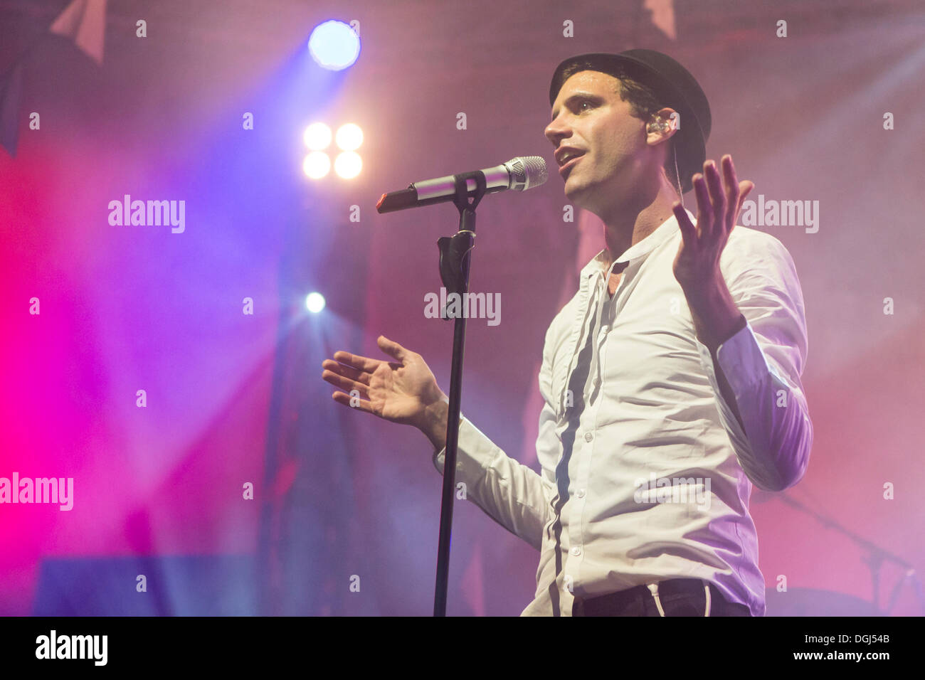 Il Lebanese-British cantante, compositore e produttore Michael Holbrook Penniman alias Mika live in Luzernersaal al KKL a Foto Stock