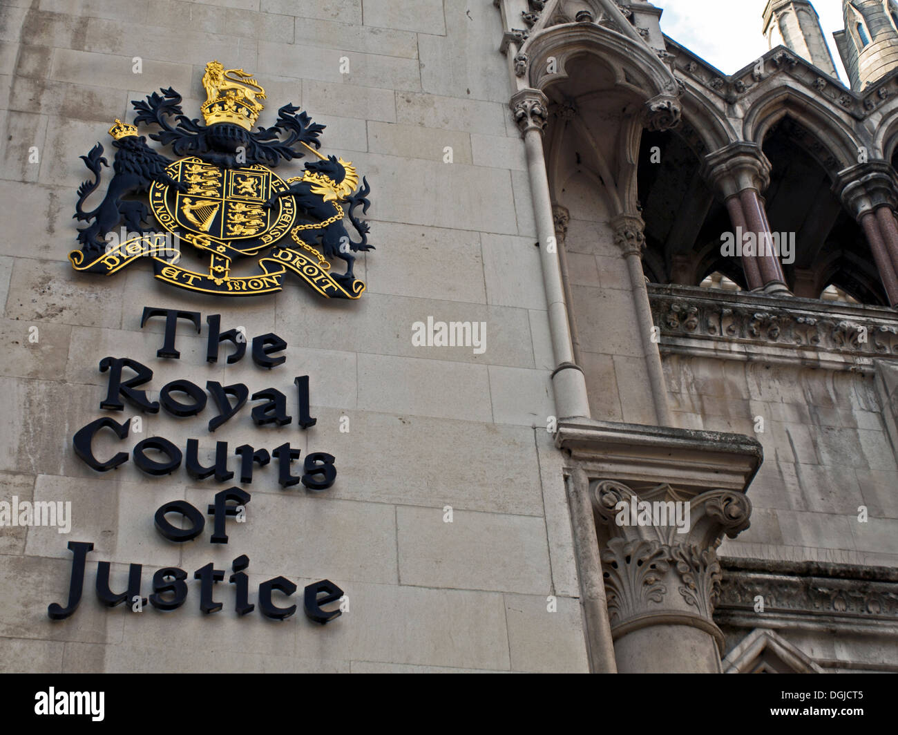 Il Royal Courts of Justice, Strand, Londra, Inghilterra, Regno Unito Foto Stock