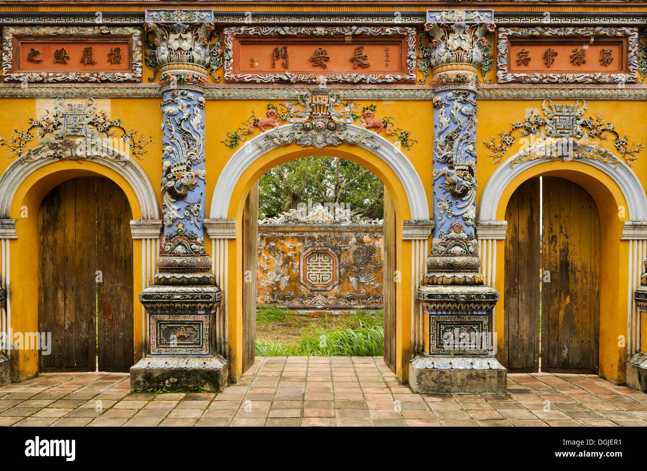 A nord di gate o di Hoa Binh Gate, Hoang Thanh Palazzo Imperiale, la Città Proibita, la tonalità, il Sito Patrimonio Mondiale dell'UNESCO, il Vietnam Asia Foto Stock