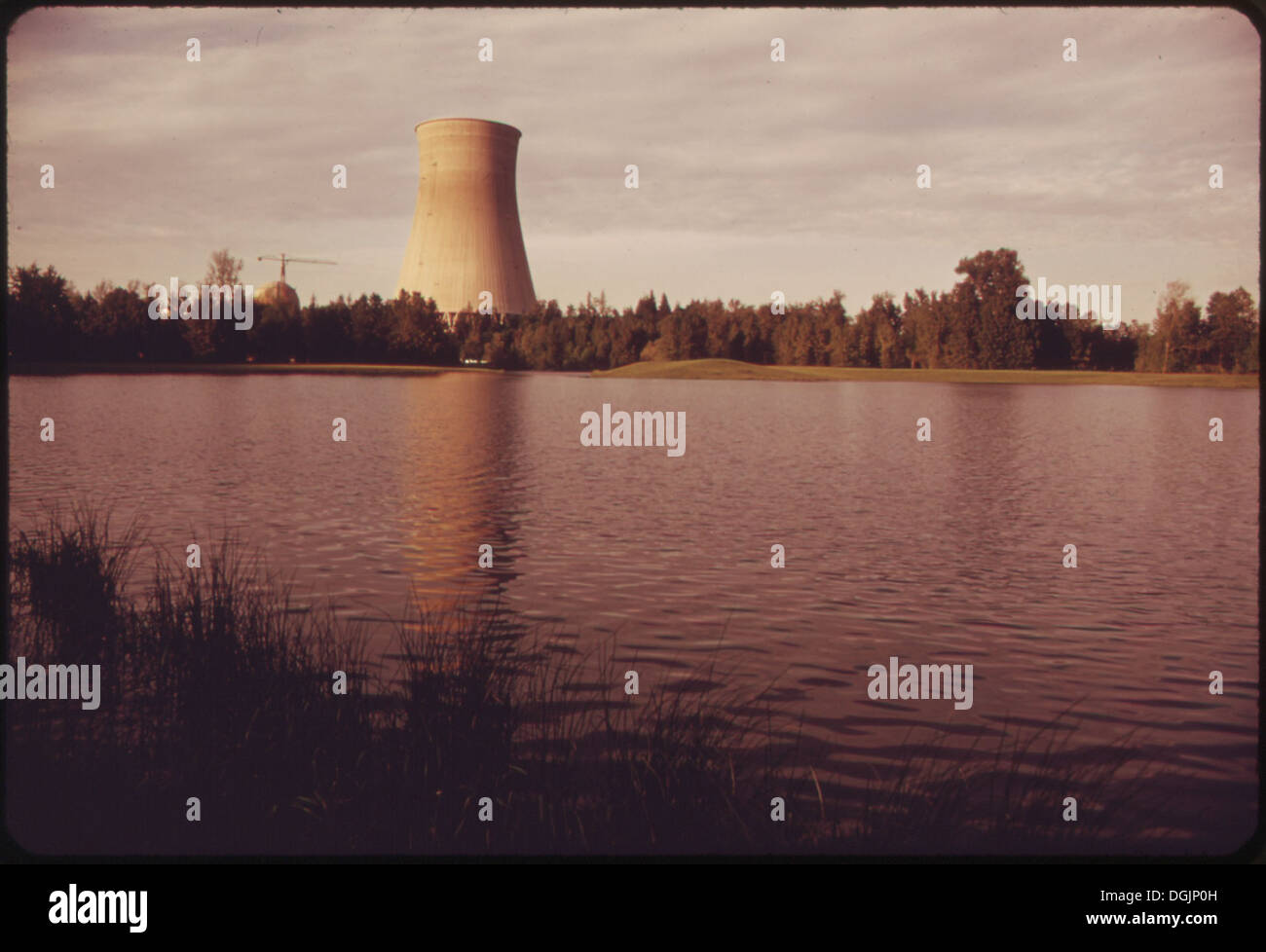 La centrale nucleare di Trojan, situata a Rainier sul fiume Columbia, è stata costruita dalla Portland General Electric sotto la supervisione della Commissione per l'energia atomica. Era una delle centrali nucleari del Nord-ovest Pacifico. Foto Stock