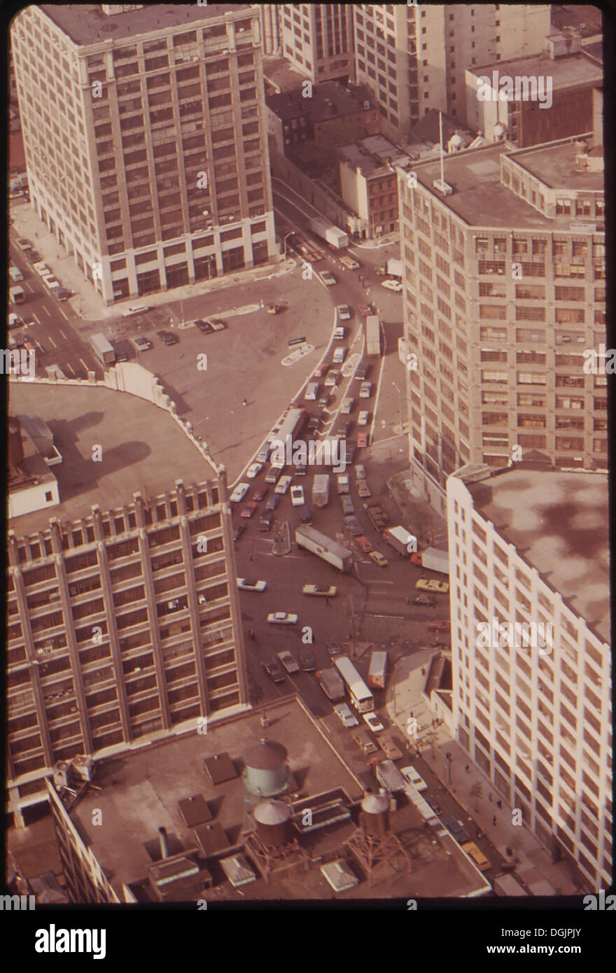 La parte inferiore di Manhattan, ingresso al Holland Tunnel sotto il fiume Hudson 548364 Foto Stock