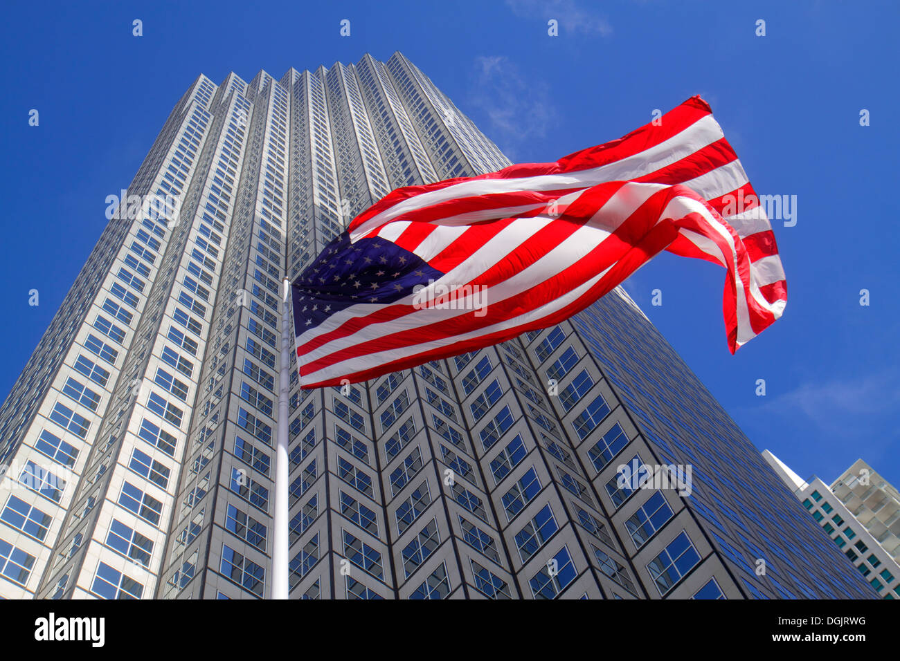 Miami Florida,Southeast Financial Center,centro,uffici,centro,grattacielo,grande bandiera,guardando FL13031202 Foto Stock