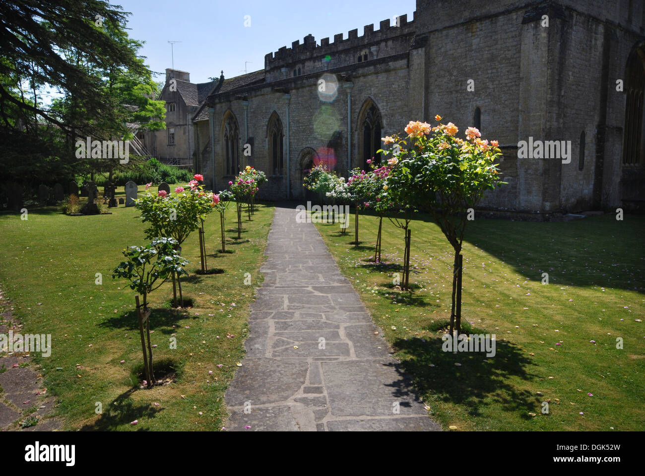 Santa Maria Vergine chiesa in Bibury, un incantevole Cotswolds village nel GLOUCESTERSHIRE REGNO UNITO Foto Stock