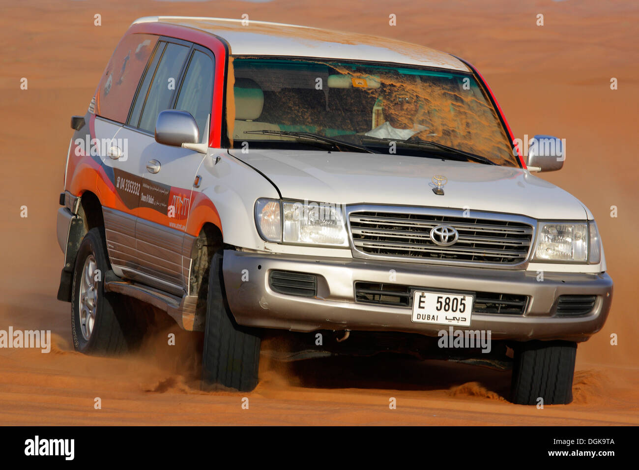 Traversata delle Dune nel deserto di Dubai. Foto Stock