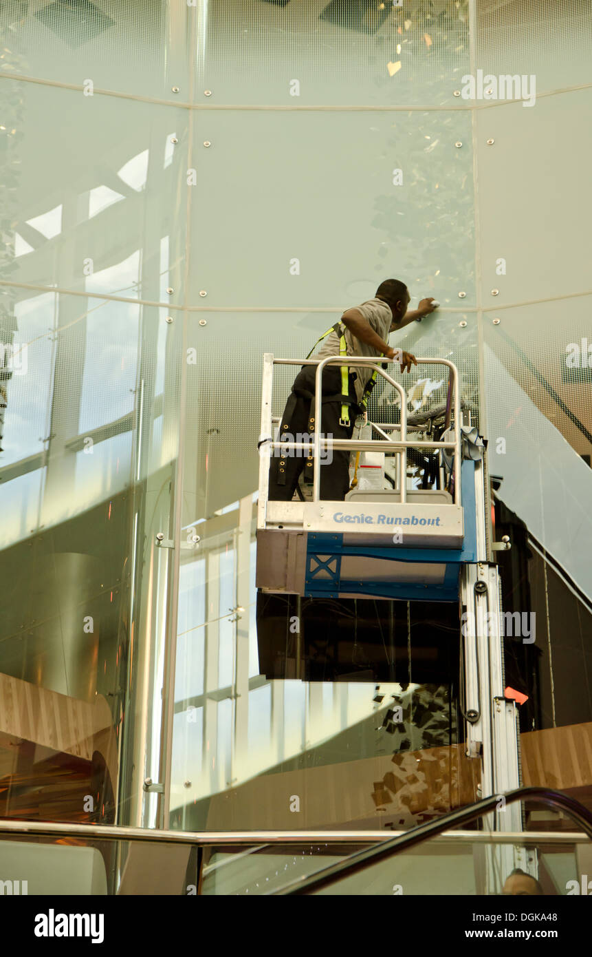Detergente per vetri interno Revel Hotel casino Atlantic City, New Jersey, Stati Uniti. Stati Uniti d'America Foto Stock