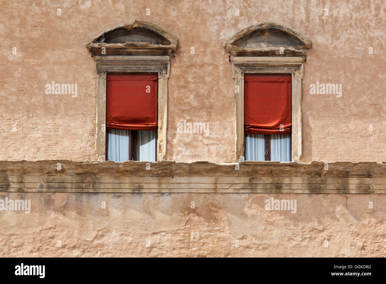 Dettaglio della lancetta finestre di Palazzo D'Accursio a Bologna. Foto Stock