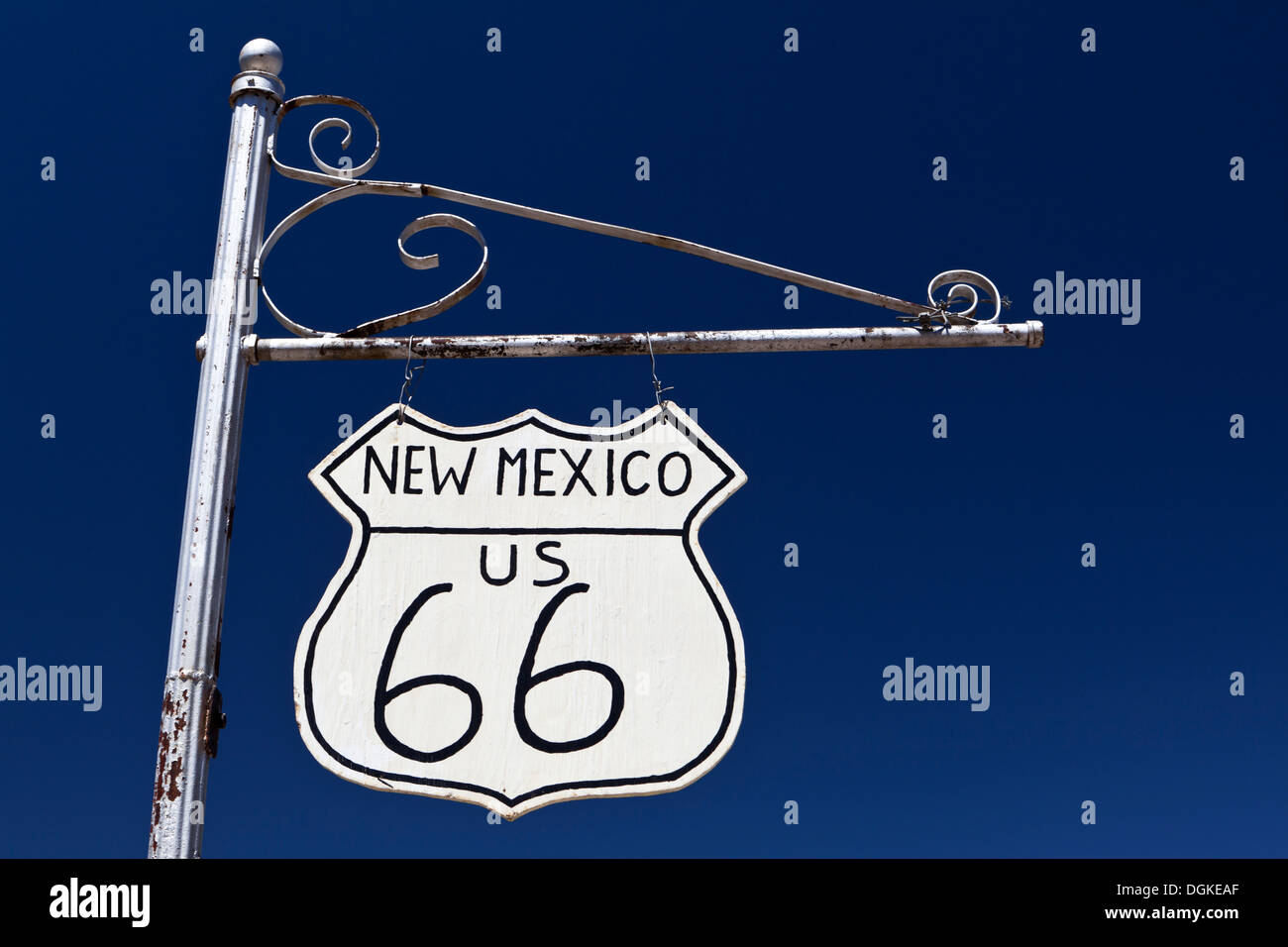 Vintage Route 66 segno nei pressi di borse di studio in New Mexico. Foto Stock