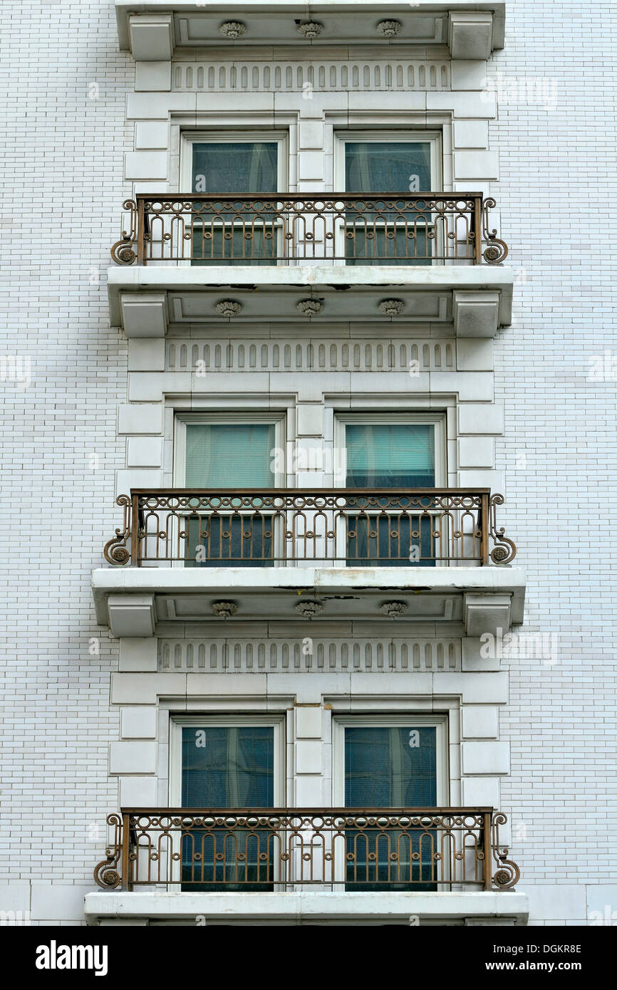 Finestre con balconi, Joseph Smith Memorial Building, Sud Temple Street, Salt Lake City, Utah, Stati Uniti d'America, PublicGround Foto Stock