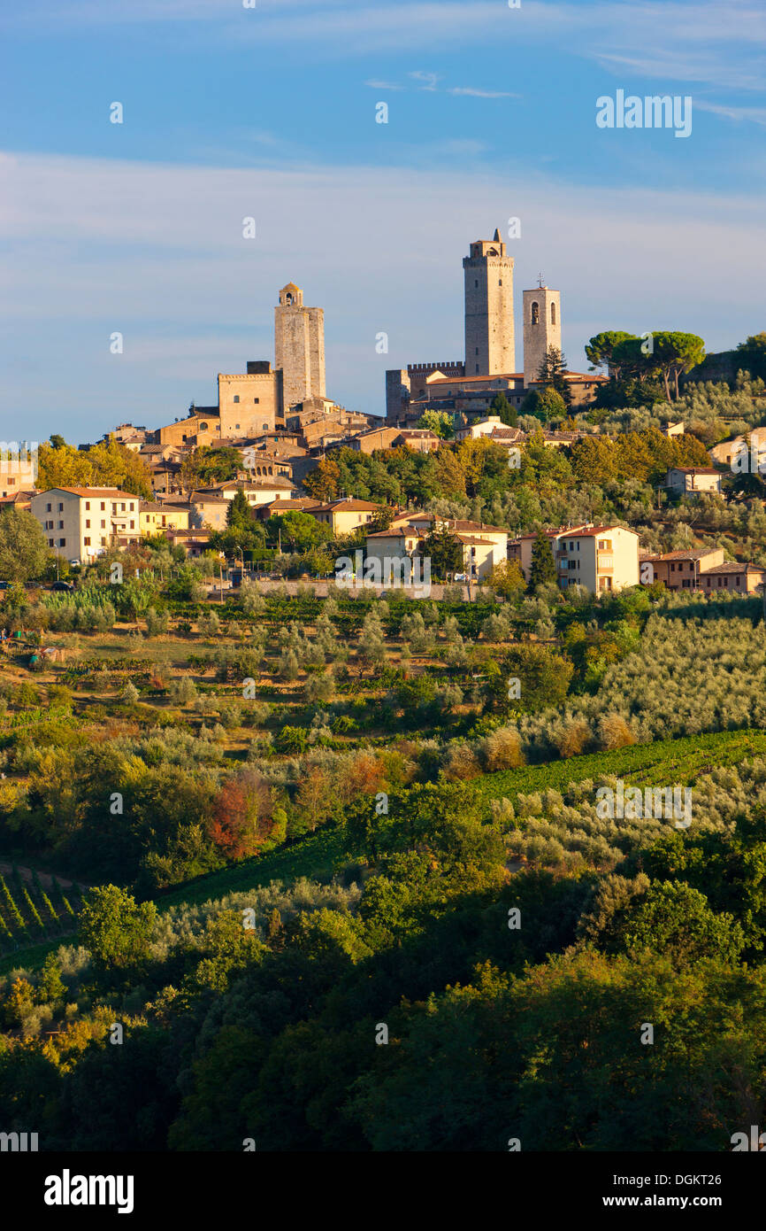 Vista in lontananza San Gimignano. Foto Stock