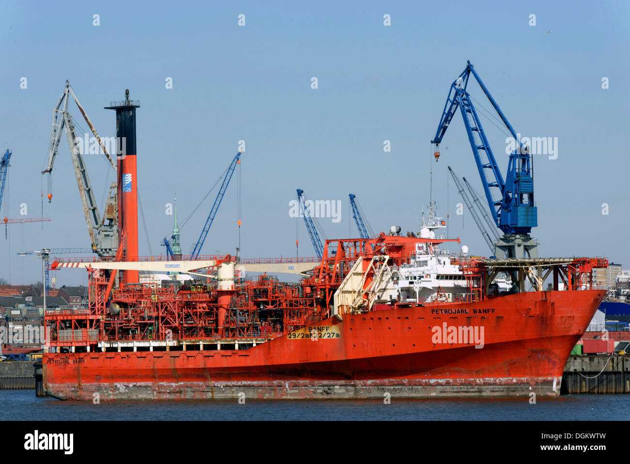 Nave speciale, Petrojarl Banff a Blohm Voss e cantieri navali, Hamburg, Amburgo, Amburgo, Germania Foto Stock