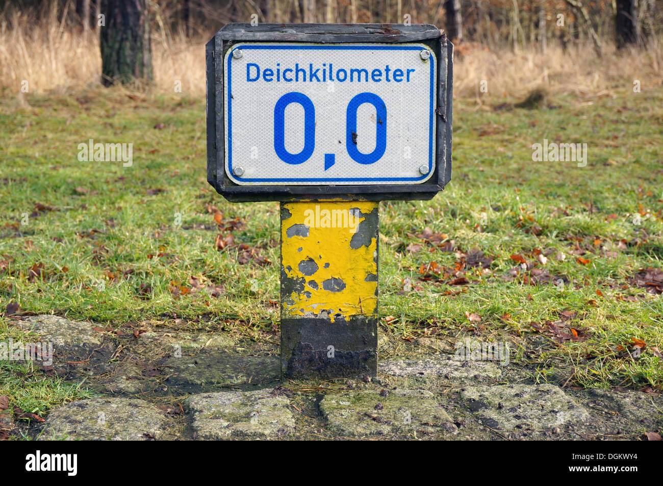Principali Borghorster dyke terrapieno, 0.0 chilometri, Amburgo, Hamburg, Amburgo, Germania Foto Stock