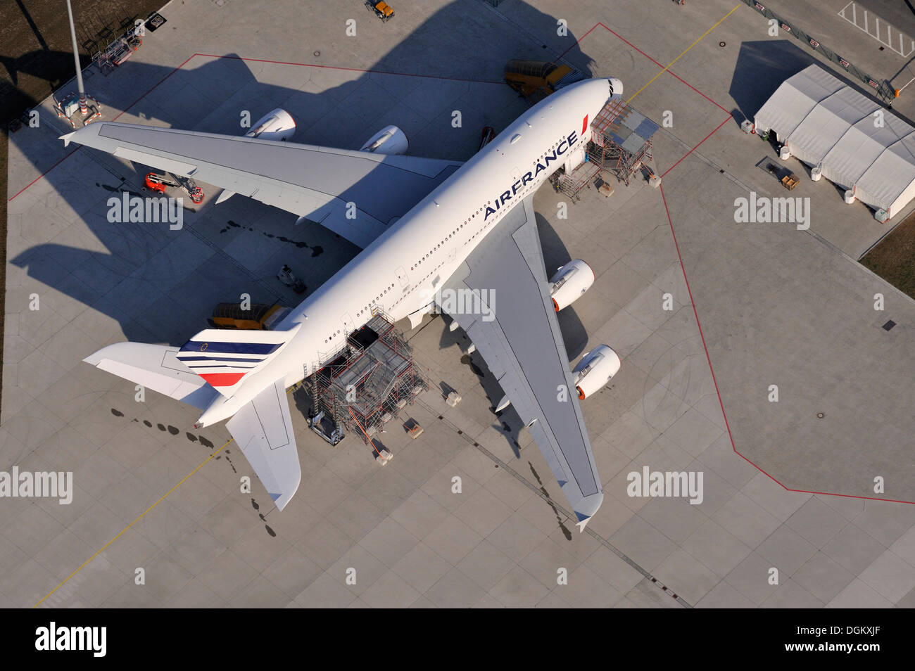 Vista aerea, Airbus A380 di essere pronti per la consegna in fabbrica aerodromo del Finkenwerder, Finkenwerder, Hamburg, Amburgo Foto Stock