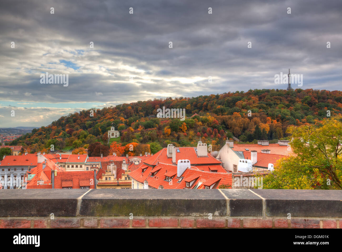 Vista dal giardino del Paradiso vicino al Castello di Praga nella Repubblica Ceca Foto Stock