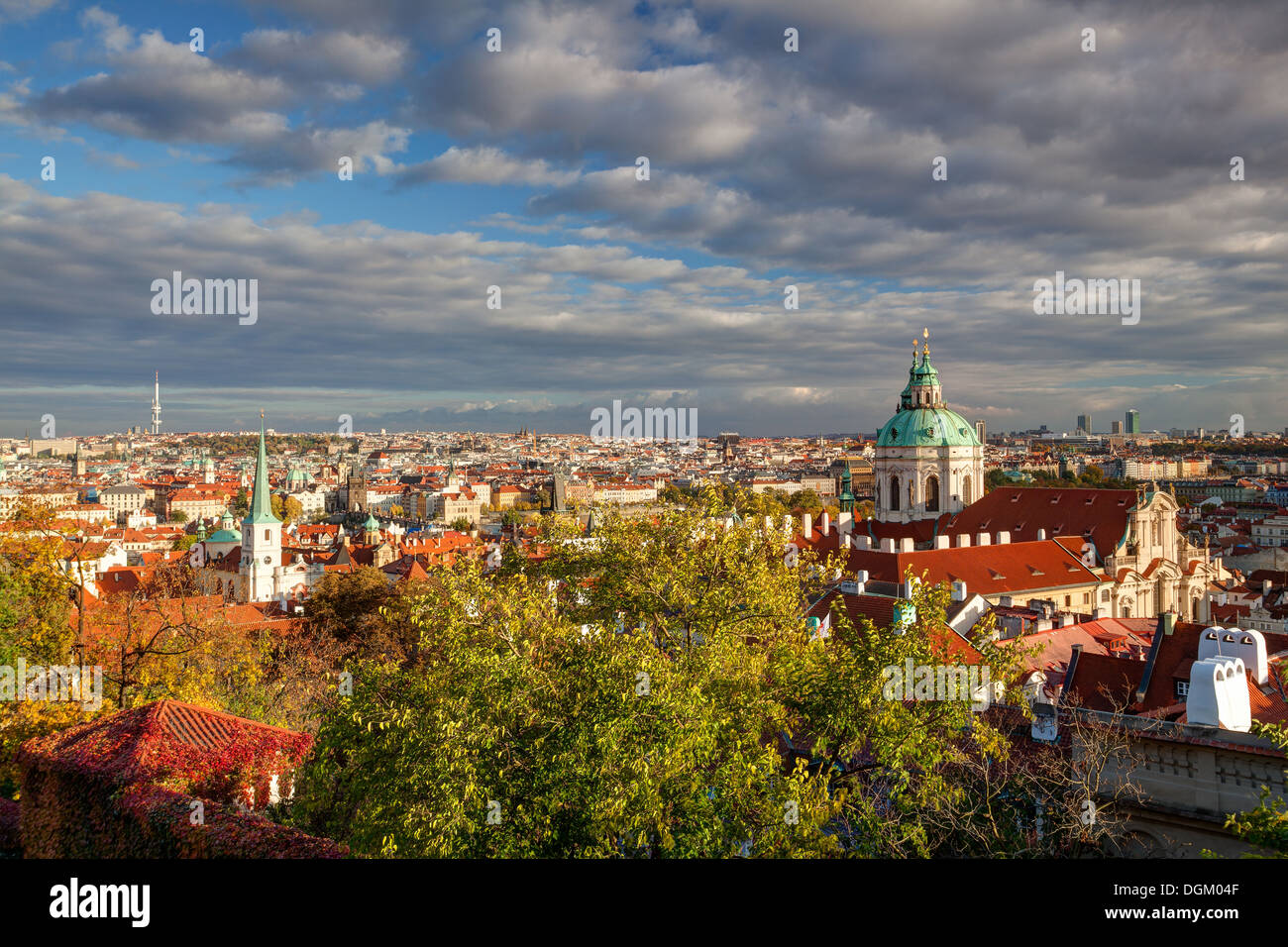 Vista dal giardino del Paradiso vicino al Castello di Praga nella Repubblica Ceca Foto Stock