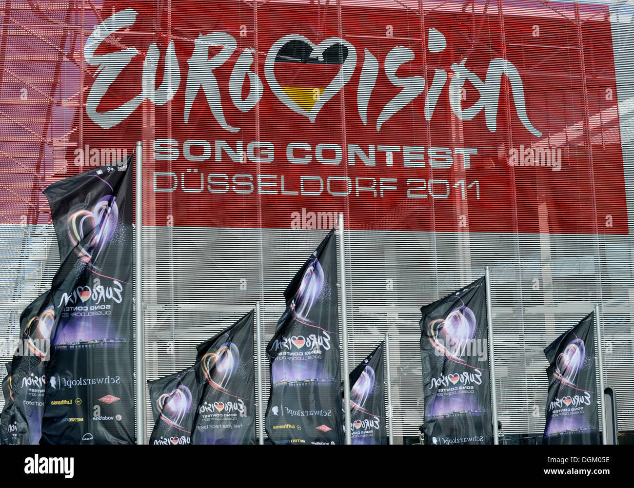 Logo del CES sull'Esprit Arena stadium che ospiterà l'Eurovision Song Contest 2011, Duesseldorf, nella Renania settentrionale-Vestfalia Foto Stock