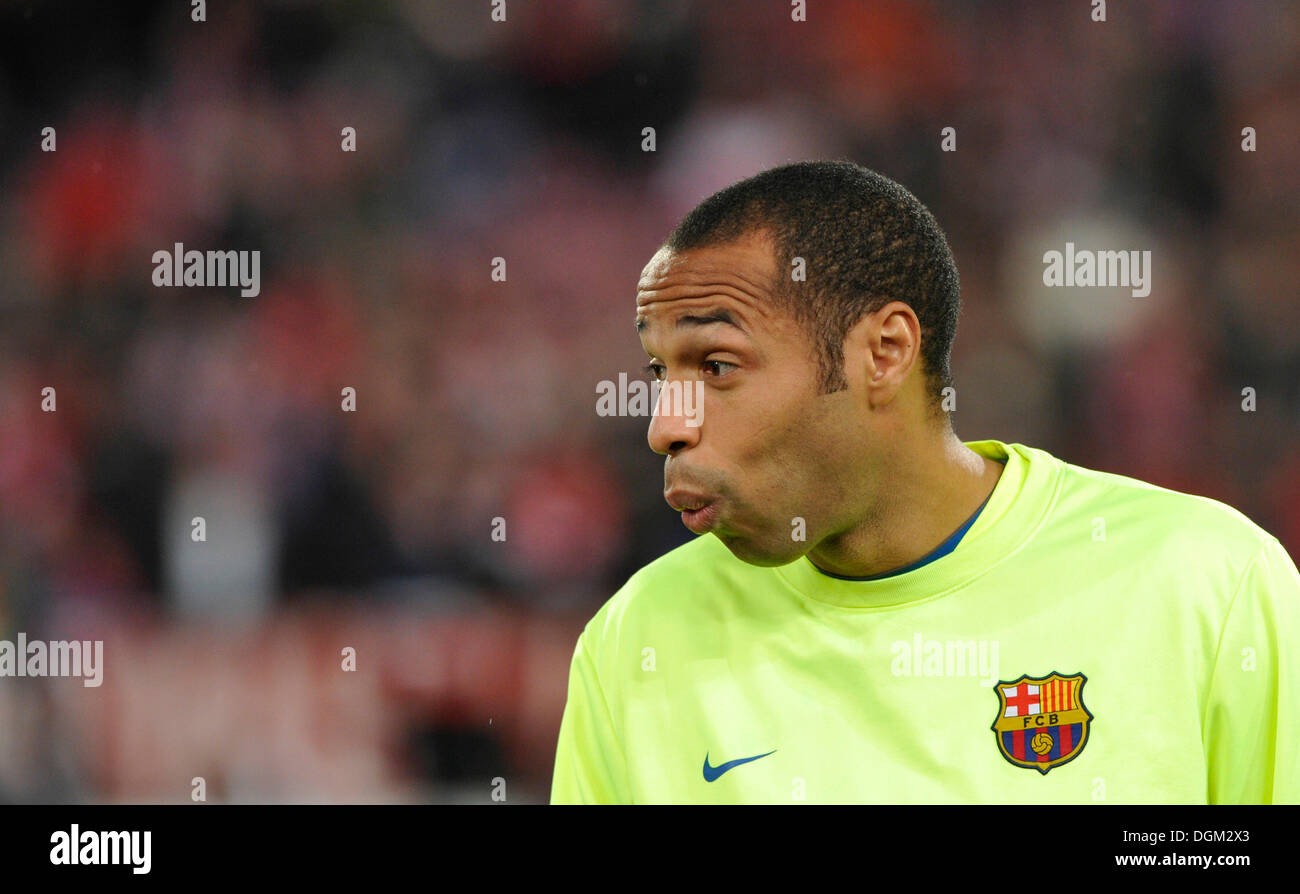 Thierry Henry, FC Barcelona, in un buon umore Foto Stock