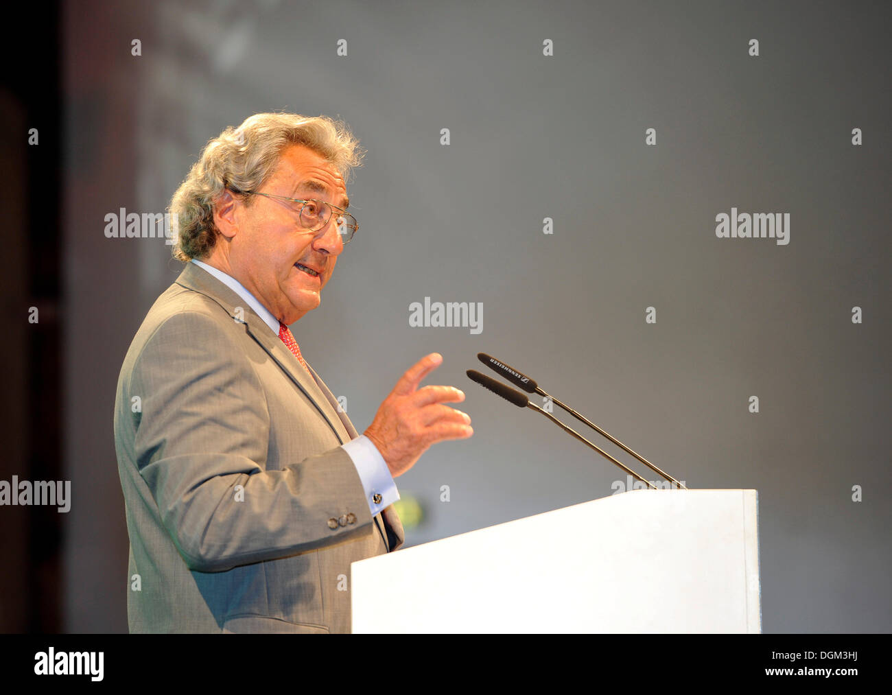 Il prof. Il dottor C. . Techn Dieter Hundt, presidente dei datori di lavoro Baden-Wuerttemberg, Presidente del VfB Stuttgart Foto Stock