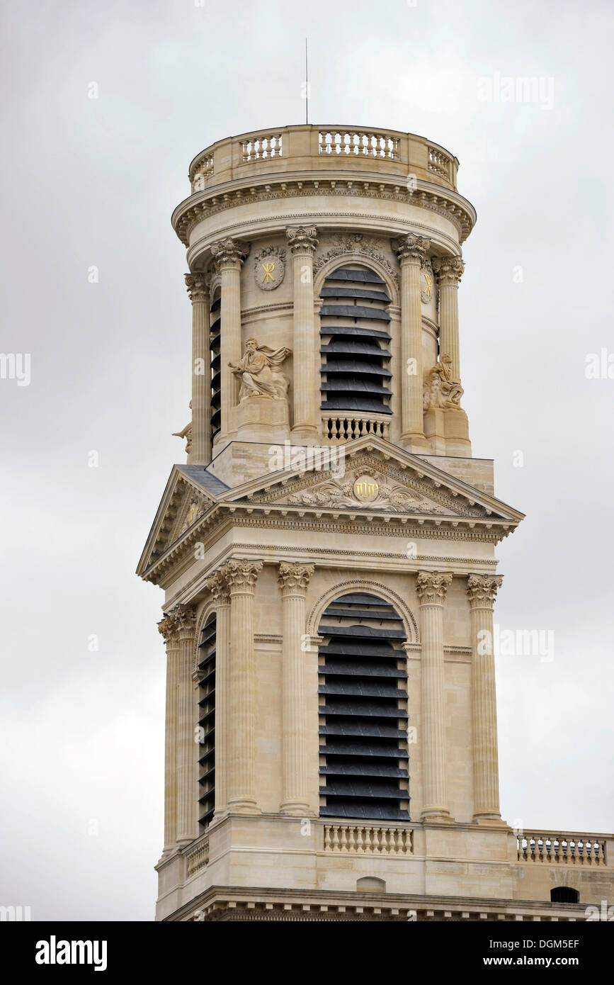 Campanile, la chiesa parrocchiale di Saint Sulpice de Paris, Saint-Germain-des-Prés, Parigi, Francia, Europa PublicGround Foto Stock