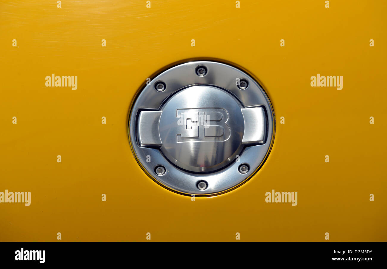 Il tappo del serbatoio del 1,7 milioni di dollari di Bijan Bugatti Veyron Grand Sport, unica copia omaggio a Bijan Pakzad, parcheggiata fuori il suo Foto Stock