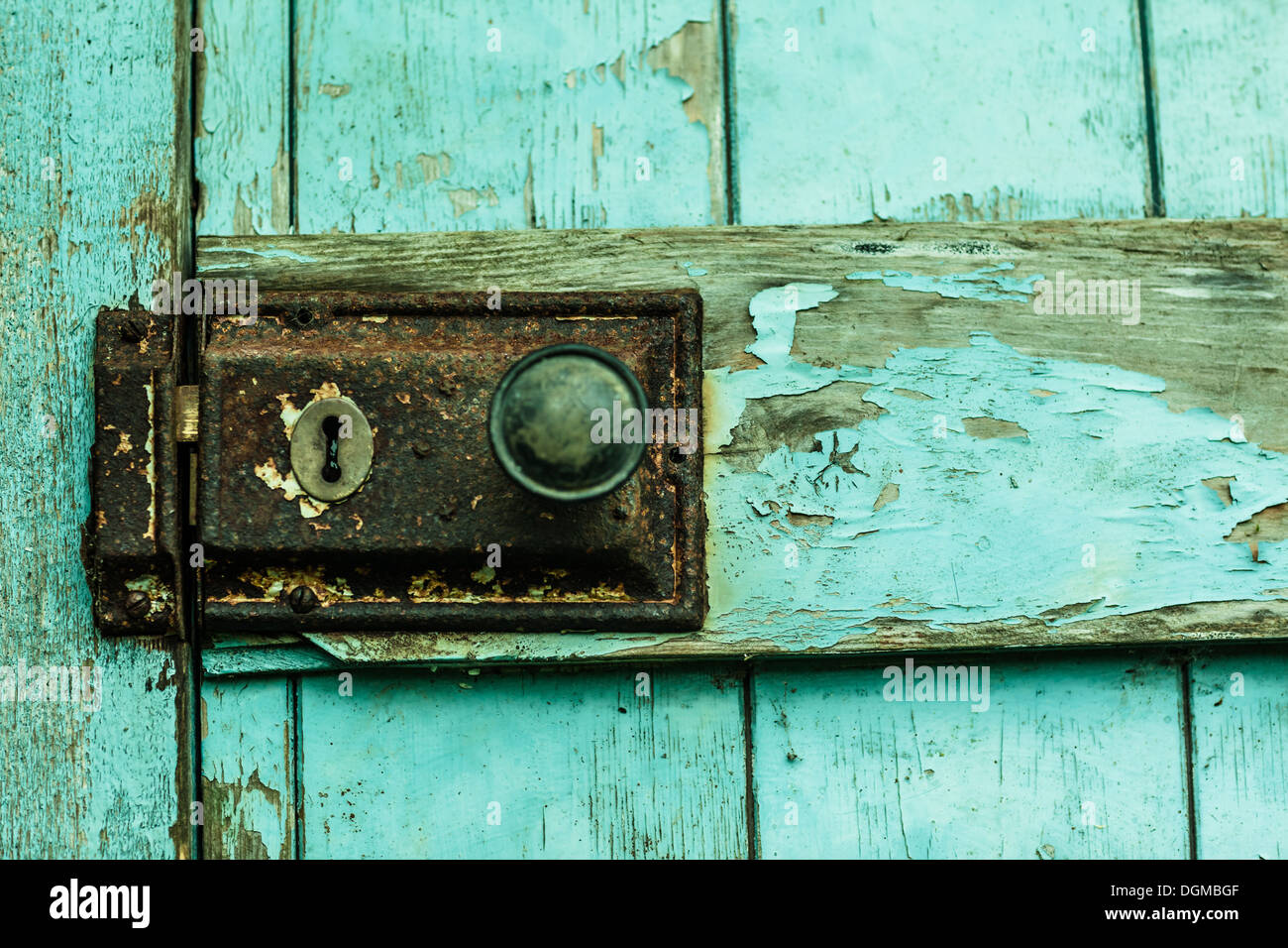 Close up della serratura sulla porta blu Foto Stock