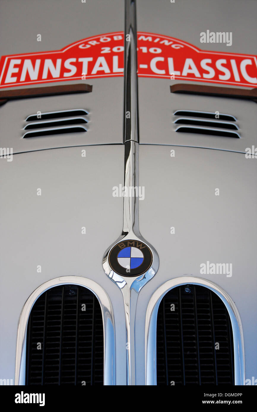 Dettaglio della cappa, BMW 328 Coupe, costruita nel 1939, la Mille Miglia originale dal museo BMW Ennstal Classic 2010 Auto d'Epoca Foto Stock