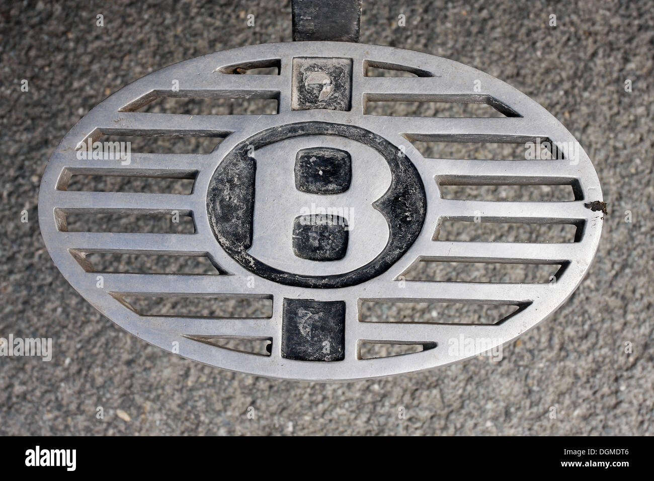 In funzione a bordo di una Bentley 4,5 litri di Le Mans auto d'epoca, costruito nel 1929, Kitzbuehel Alpine Rally 2010, Tirolo, Austria, Europa Foto Stock