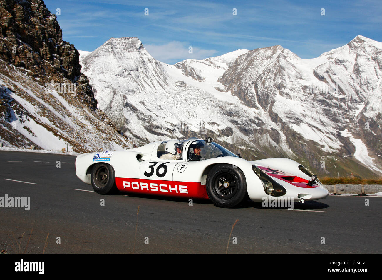 Porsche 910, costruito nel 1967, costruito nel 1967, International Grossglockner Grand Prix 2012, classic car rally di montagna Foto Stock