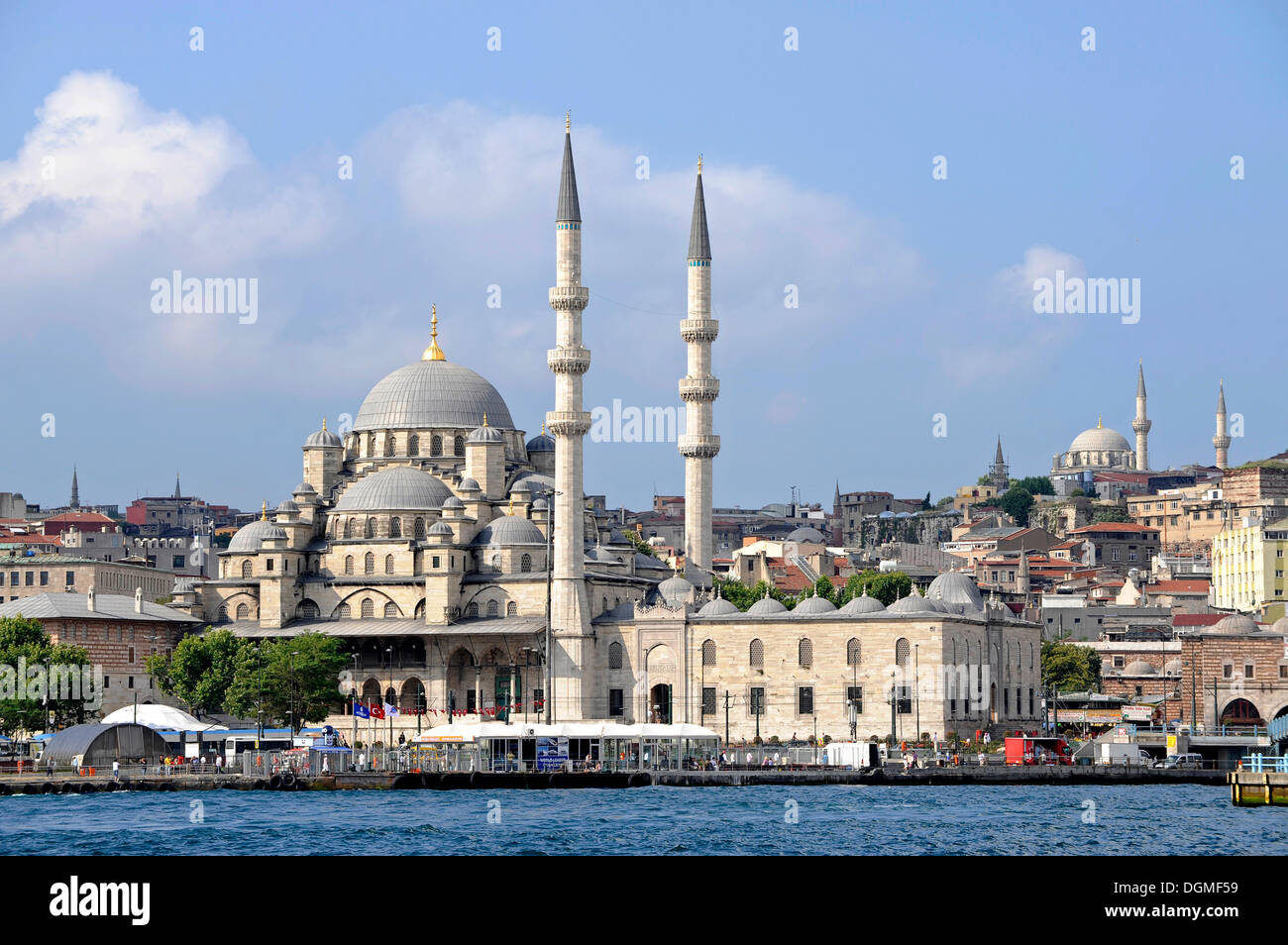 Yeni Cami o Nuova Moschea, quartiere Eminonu, Golden Horn, Halic, sul Bosforo, Bogazici, Istanbul, Turchia Foto Stock