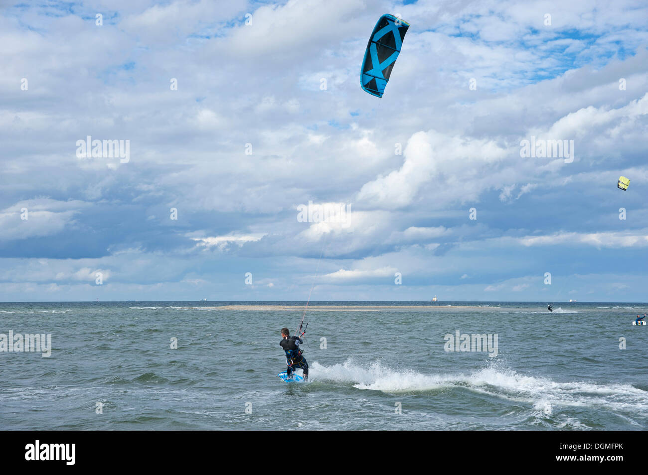 Kitesurfer, Laboe, Mar Baltico, Schleswig-Holstein Foto Stock