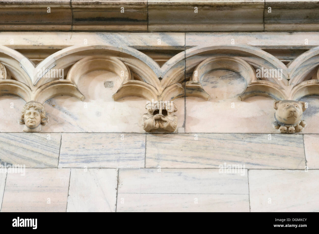 Dettagli in marmo del coro gotico del Duomo di Milano di Santa Maria Nascente, Piazza del Duomo, Milano, Lombardia, Italia Foto Stock